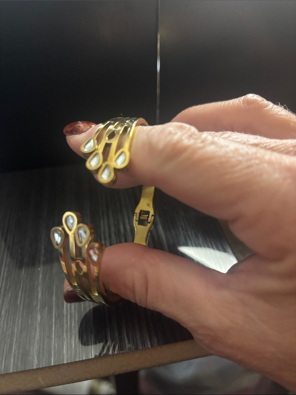 Beautiful bangle - Picture 3 of 3
